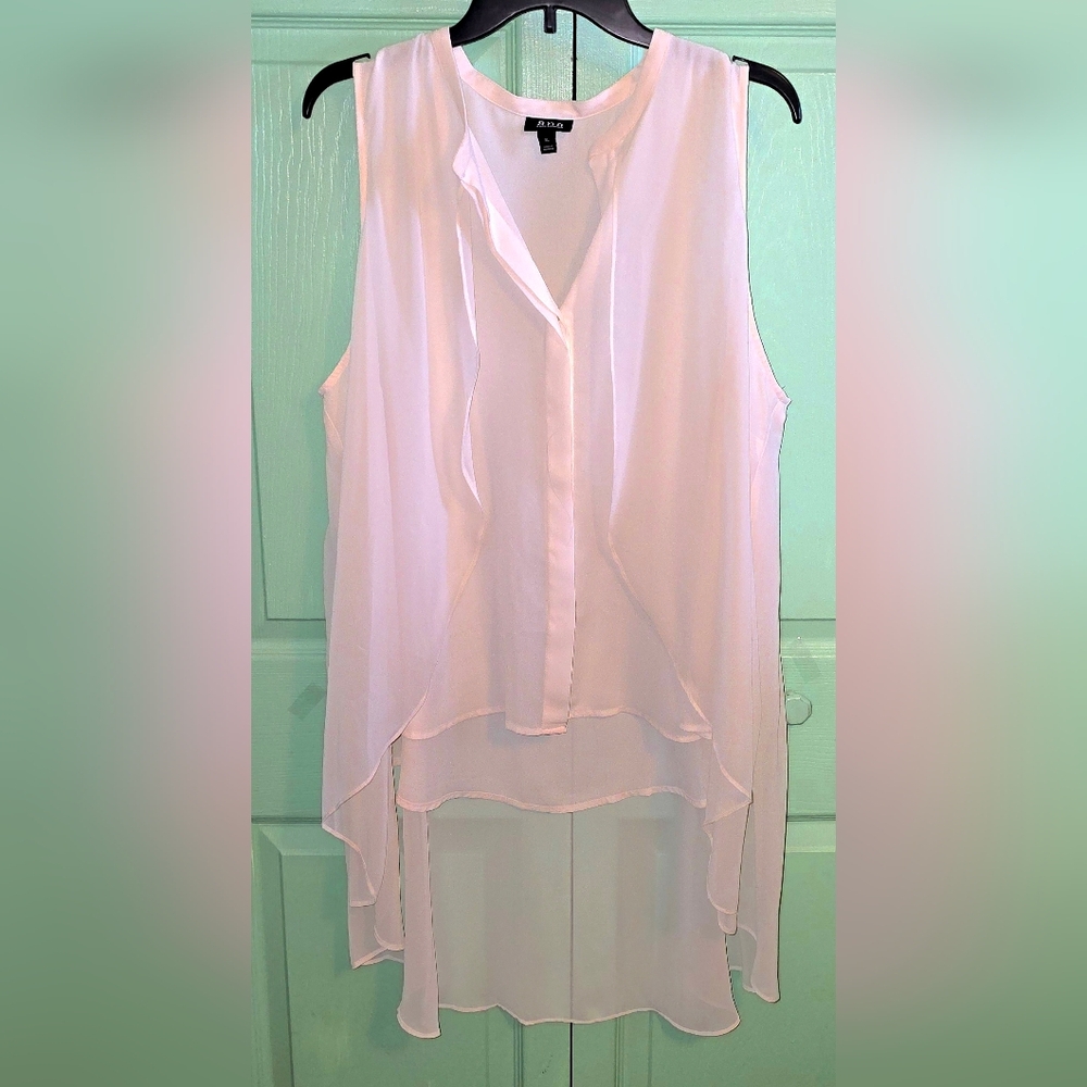a.n.a. A New Approach (Size XL) Cream Color Hi/Lo Dreamy Top - Like New